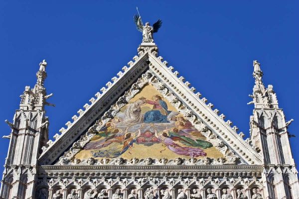 Italy, Tuscany, Siena Facade of Duomo cathedral